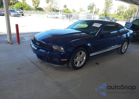 2011 Ford Mustang V6 z USA, uszkodzony, nr VIN 1ZVBP8AM9B5137641